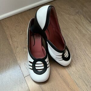 John Fluevog Vintage Ruby Wedge Size 8